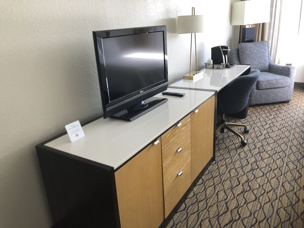 holiday inn clark newark area by ihg