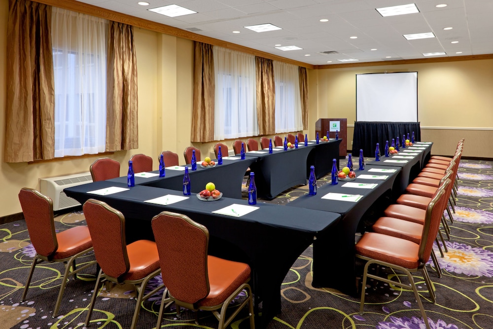 holiday inn clark newark area by ihg