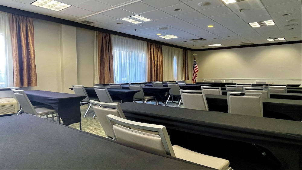 holiday inn clark newark area by ihg