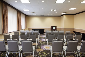holiday inn clark newark area by ihg