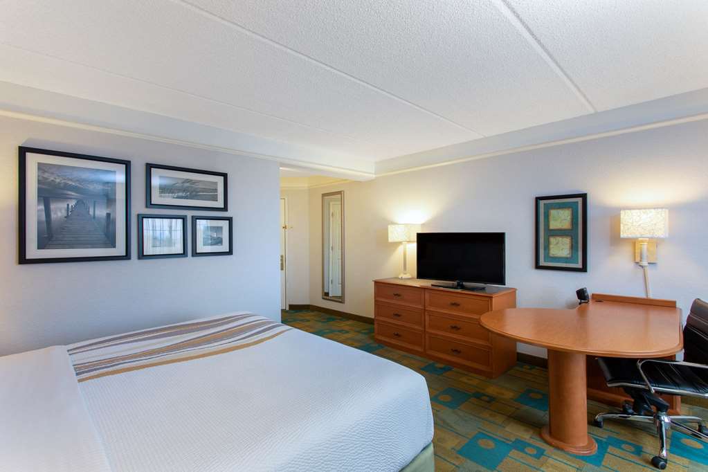 la quinta inn and suites by wyndham jacksonville butler blvd
