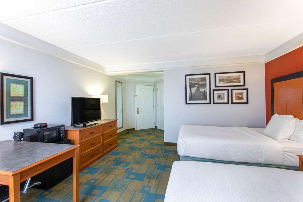 la quinta inn and suites by wyndham jacksonville butler blvd