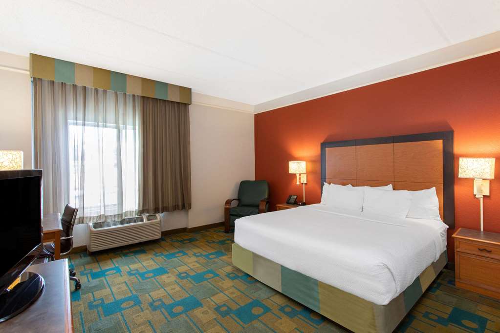 la quinta inn and suites by wyndham jacksonville butler blvd