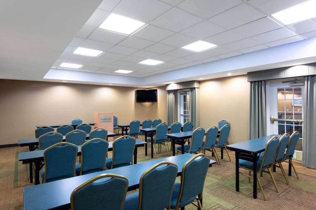 la quinta inn and suites by wyndham jacksonville butler blvd