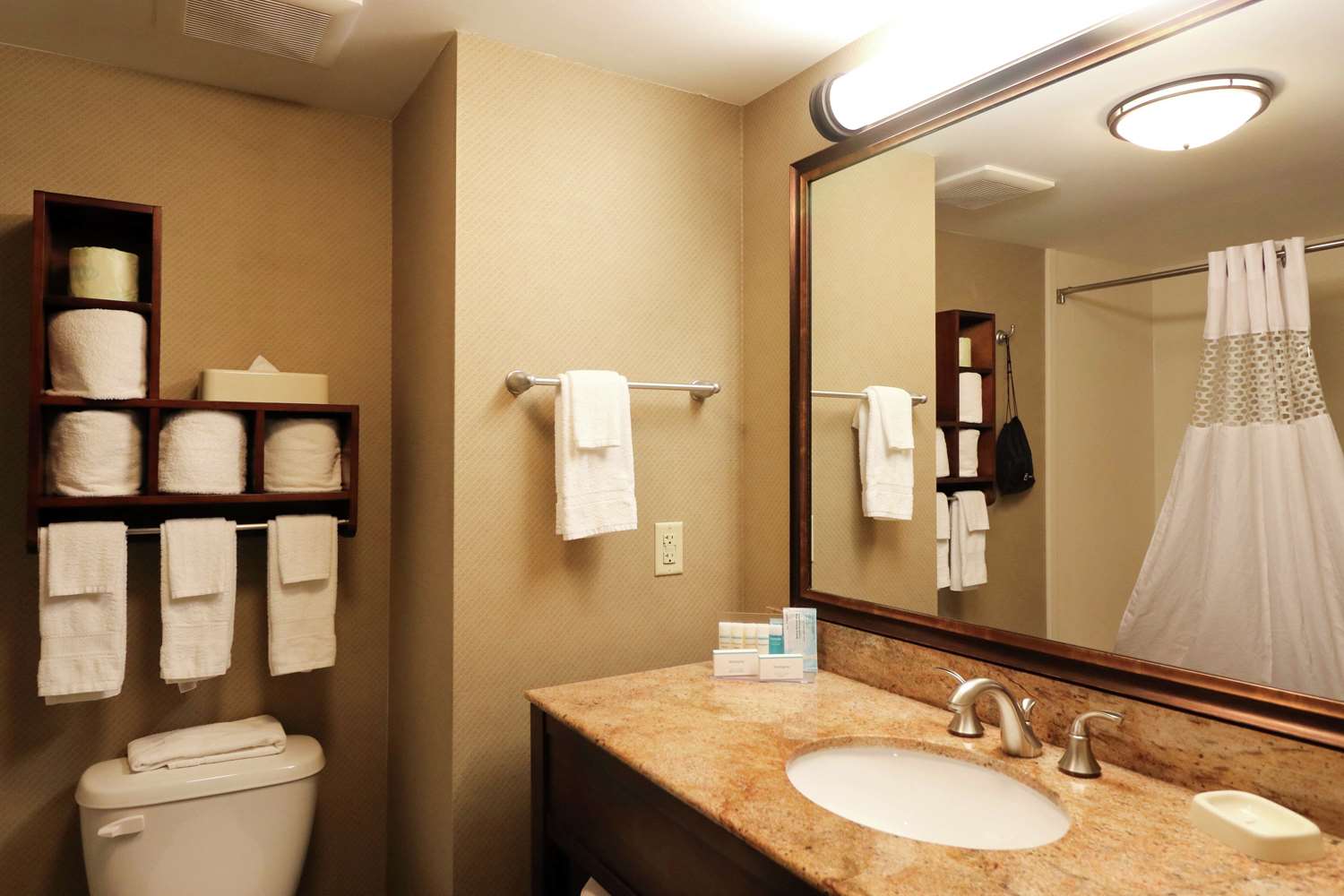 hampton inn columbus south