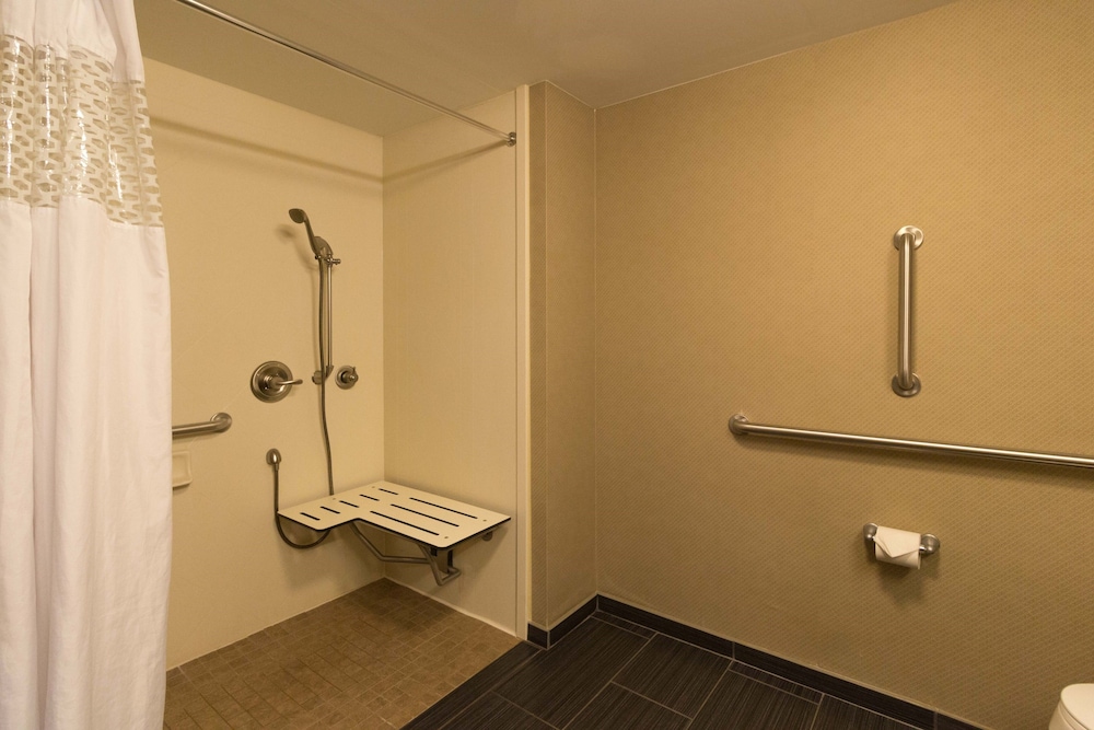 hampton inn columbus south
