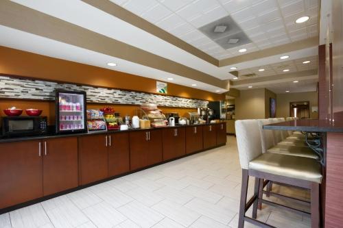 country inn and suites by radisson wolfchase memphis tn