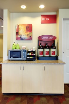 Towneplace Suites Providence North Kingstown,Newport>>East Greenwich,3 star