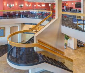 livinn hotel cincinnati sharonville convention center