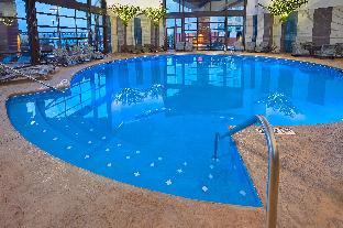 livinn hotel cincinnati sharonville convention center