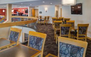 livinn hotel cincinnati sharonville convention center