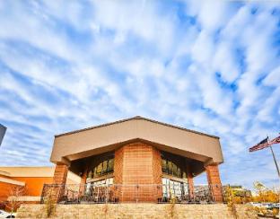 livinn hotel cincinnati sharonville convention center