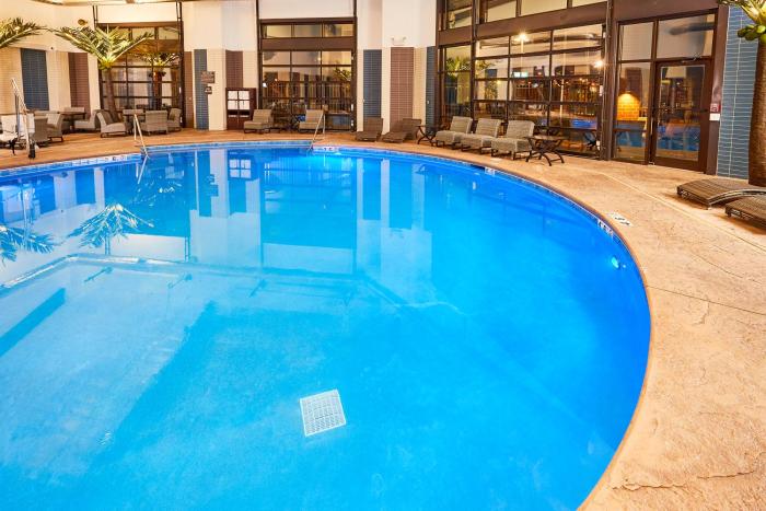 livinn hotel cincinnati sharonville convention center