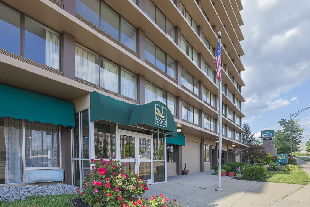 quality inn and suites cincinnati downtown