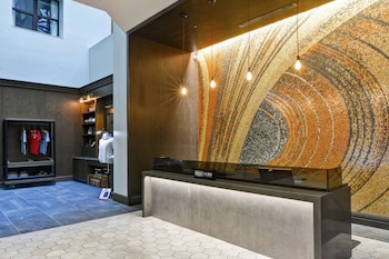 The Cincinnatian Hotel Curio Collection By Hilton,Cincinnati>>Bellevue,4 star