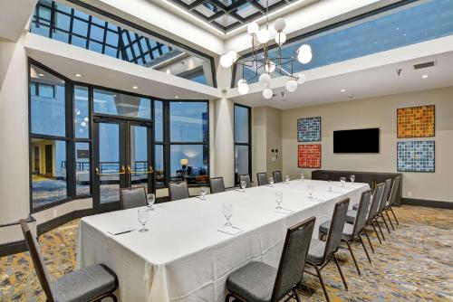 the cincinnatian hotel curio collection by hilton