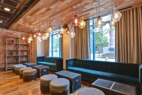 the cincinnatian hotel curio collection by hilton