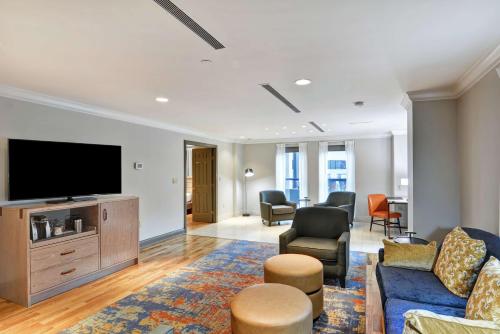 the cincinnatian hotel curio collection by hilton