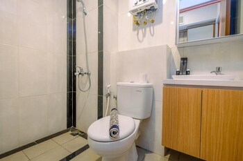 comfy design studio at grand kamala lagoon apartment
