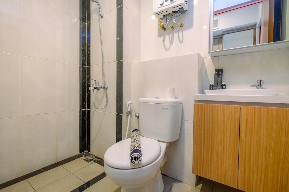 comfy design studio at grand kamala lagoon apartment
