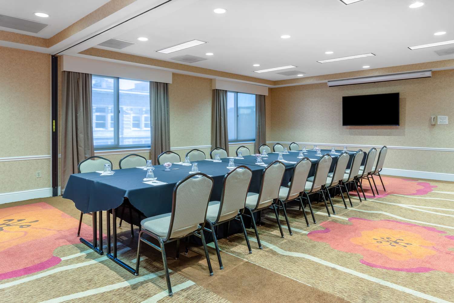 hilton garden inn philadelphia center city