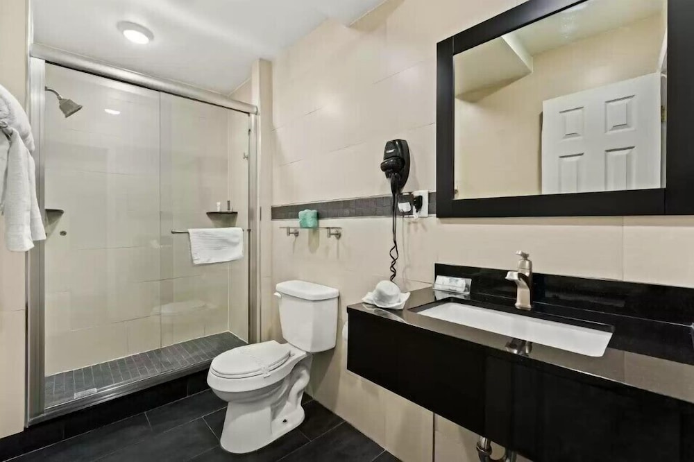 quality inn center city