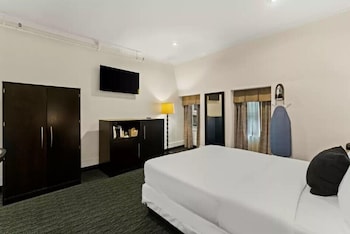 quality inn center city