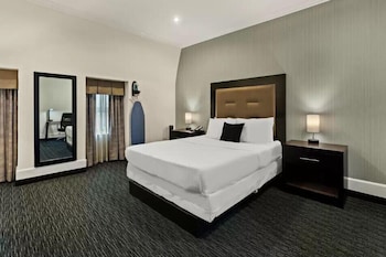 quality inn center city