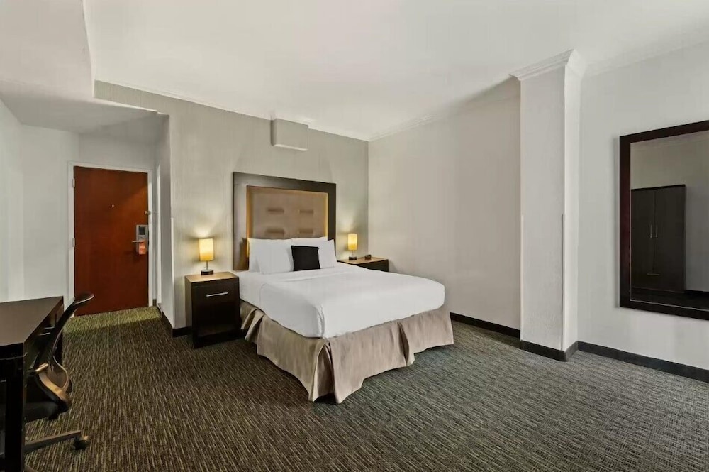 quality inn center city