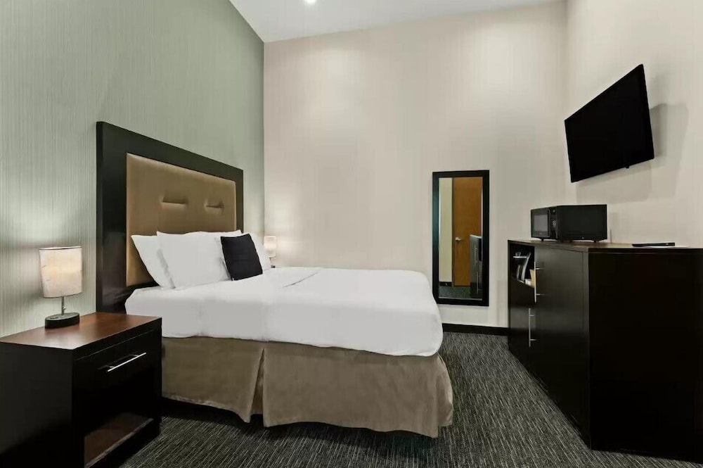 quality inn center city