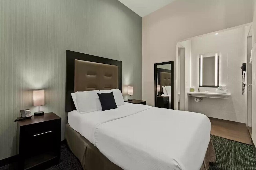 quality inn center city