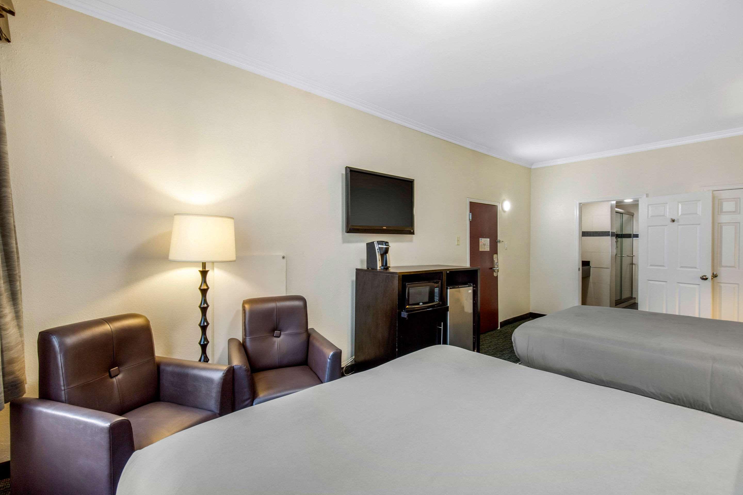 quality inn center city
