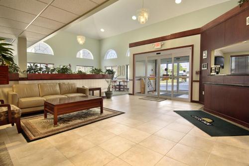 days inn and suites by wyndham cherry hill philadelphia