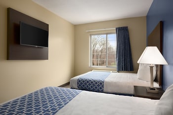 days inn and suites by wyndham cherry hill philadelphia