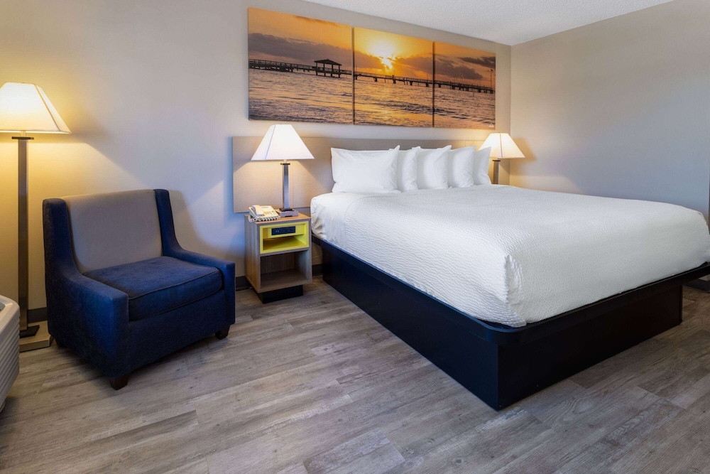 days inn and suites by wyndham cherry hill philadelphia