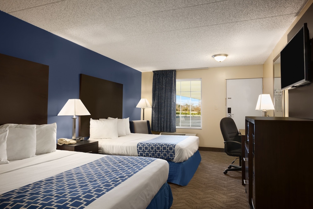 days inn and suites by wyndham cherry hill philadelphia
