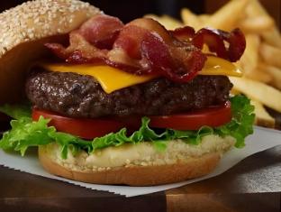 courtyard philadelphia valley forge king of prussia