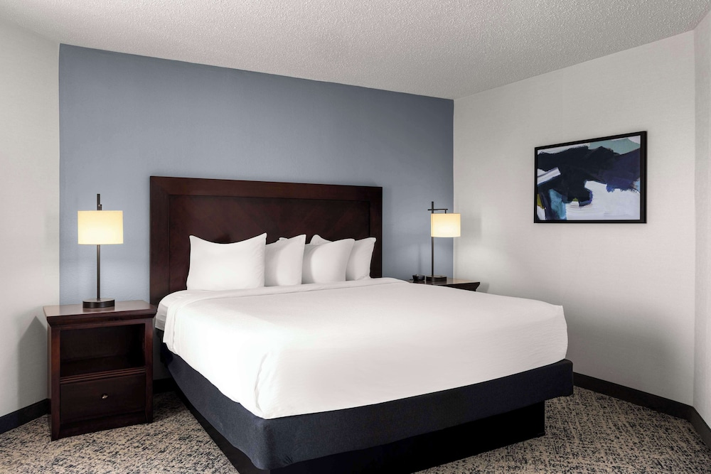 embassy suites hotel birmingham