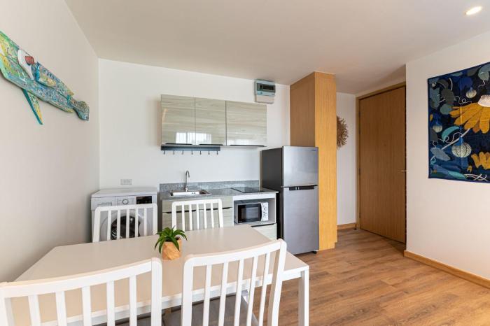 aristo 2 beach front by holy cow 319