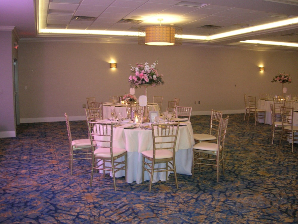crowne plaza suites pittsburgh south by ihg