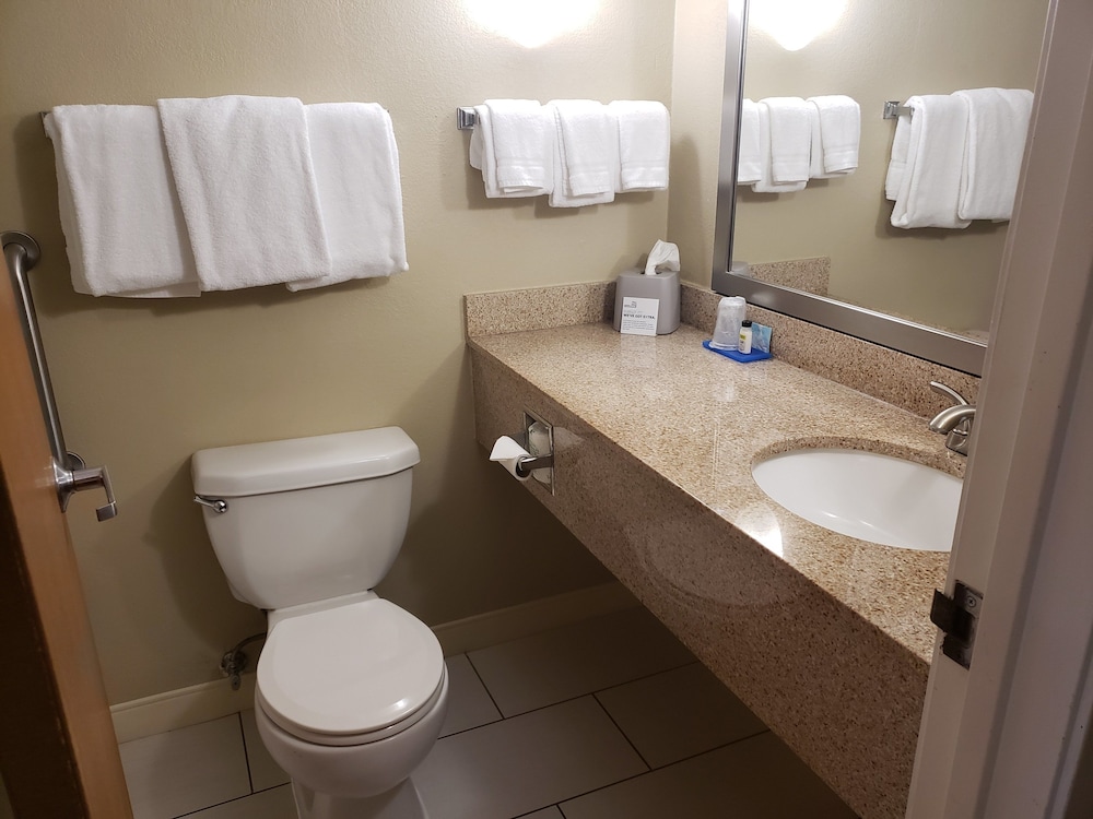 holiday inn express pittsburgh north by ihg