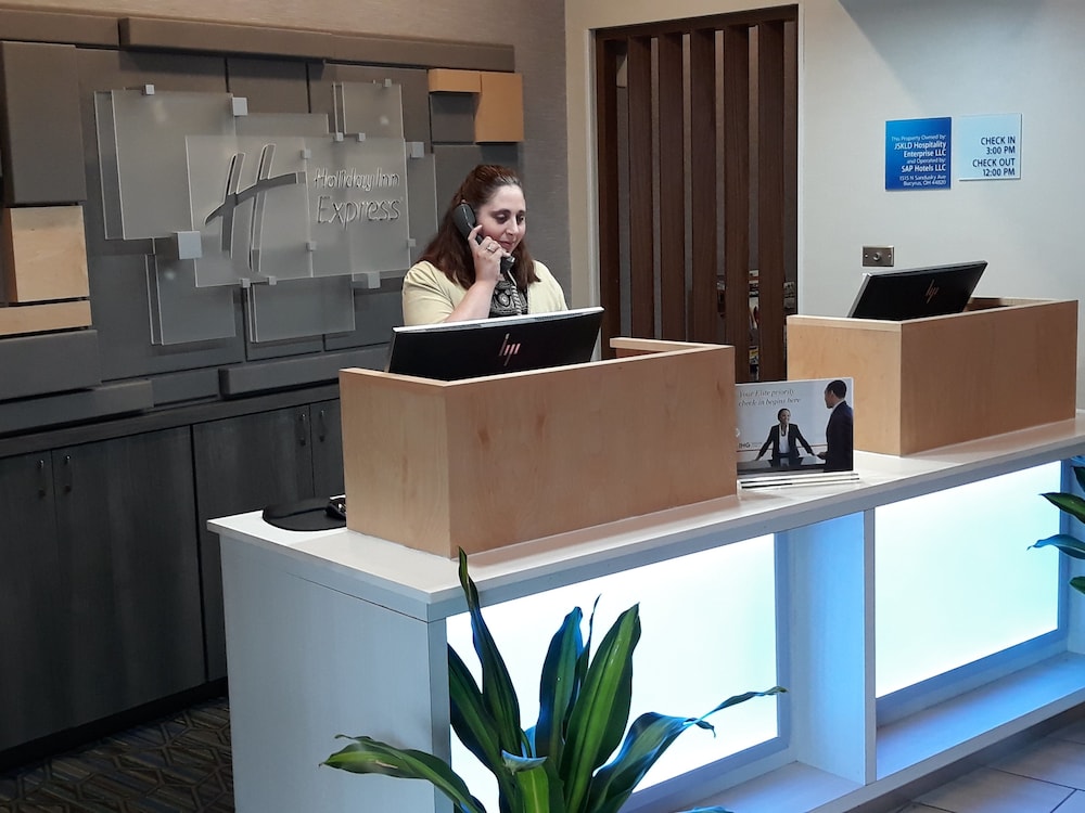 holiday inn express pittsburgh north by ihg