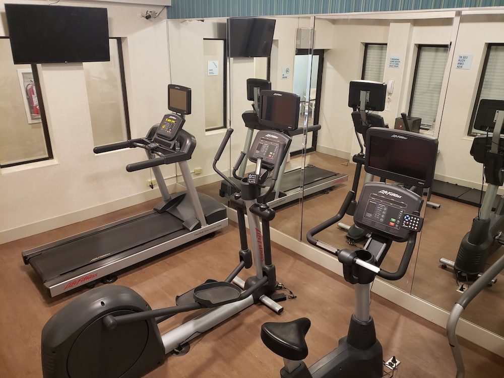 holiday inn express pittsburgh north by ihg