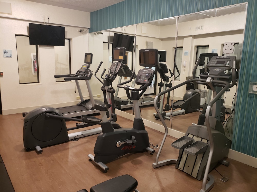 holiday inn express pittsburgh north by ihg