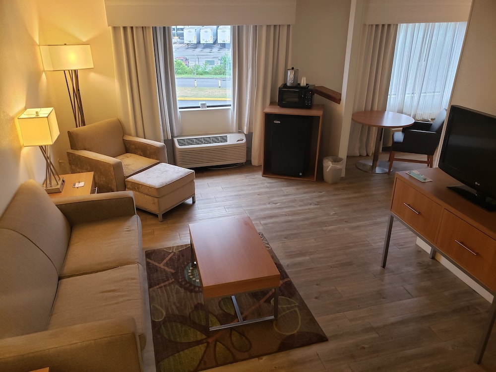 holiday inn express pittsburgh north by ihg