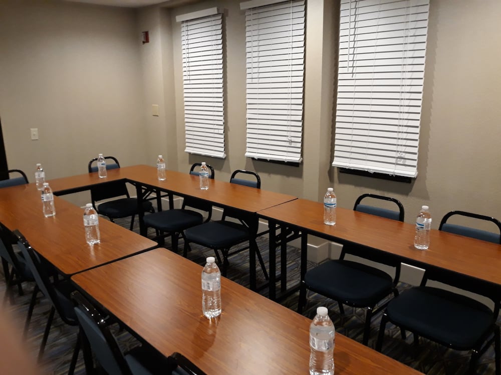 holiday inn express pittsburgh north by ihg