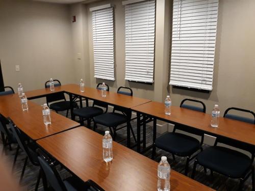 holiday inn express pittsburgh north by ihg