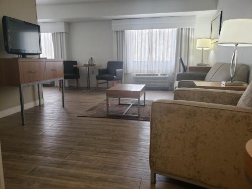 holiday inn express pittsburgh north by ihg