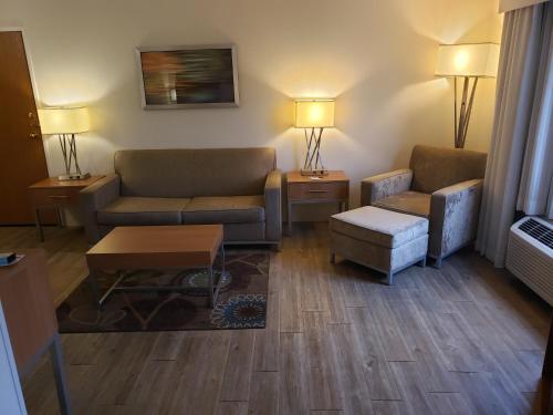 holiday inn express pittsburgh north by ihg