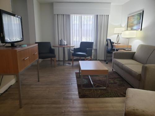 holiday inn express pittsburgh north by ihg